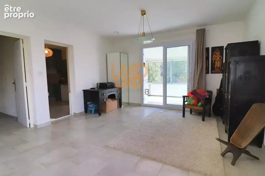 Saint Maximin: Maison T4 127m2 terrain 1000m2 - photo 8