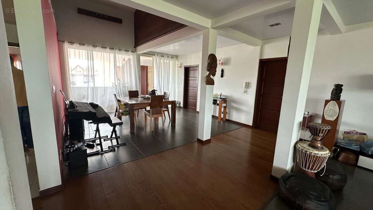Appartement à CAYENNE