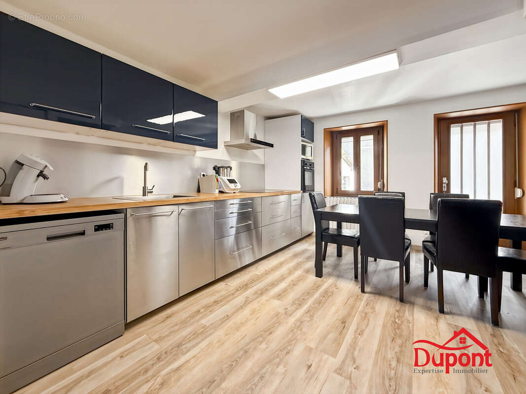 Maison 130 m² à Prix-Les-Mezieres  - photo 2