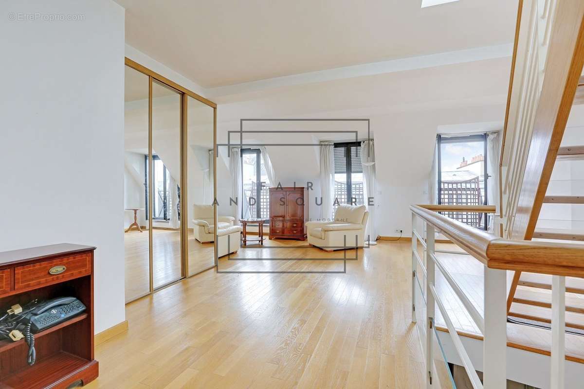 Appartement à NEUILLY-SUR-SEINE