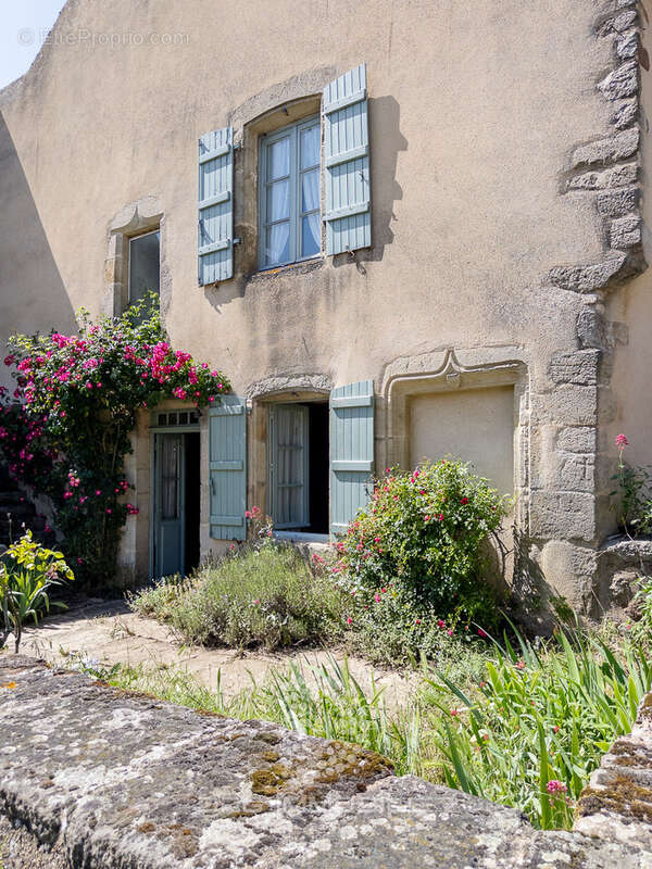 Ancien presbytère du XIV? siècle - 310 m2 - Volumes rares et potentiel d’usage Gourdon - Bourgogne du Sud - photo 16