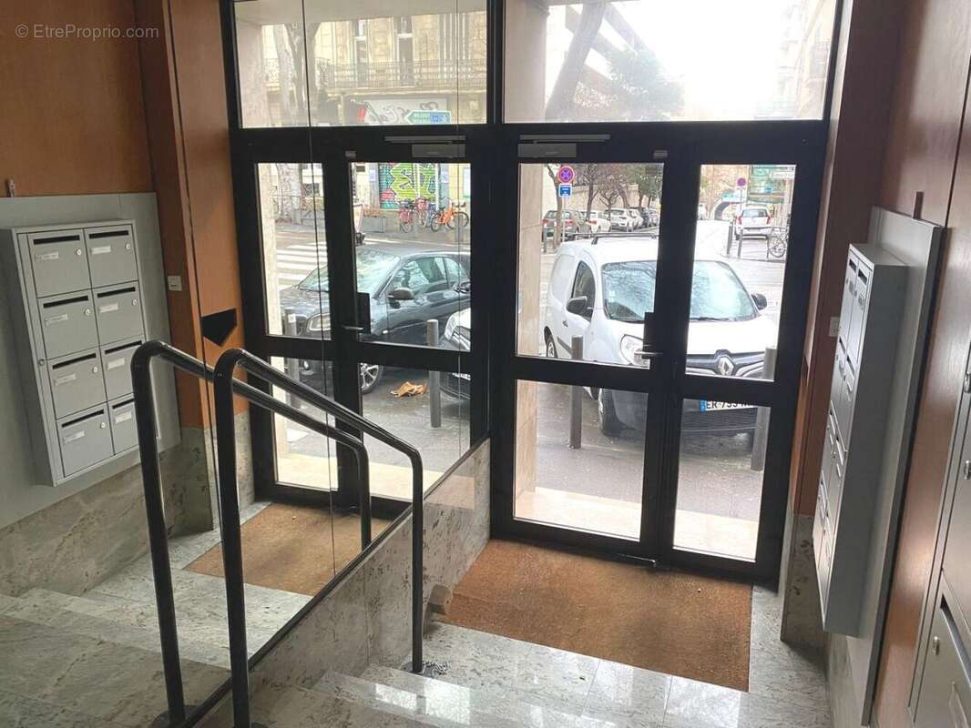 Appartement à MARSEILLE-7E