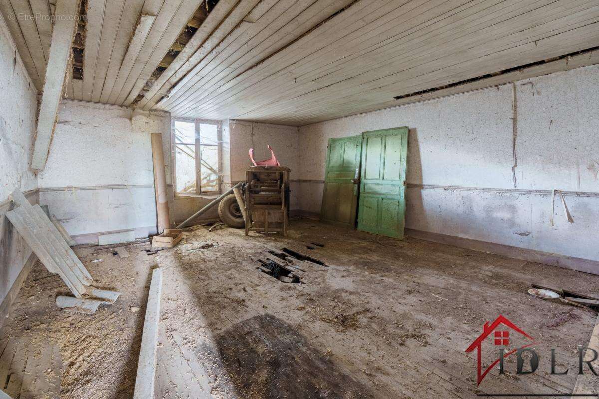 Maison 350 m² à Guyonvelle  - photo 12