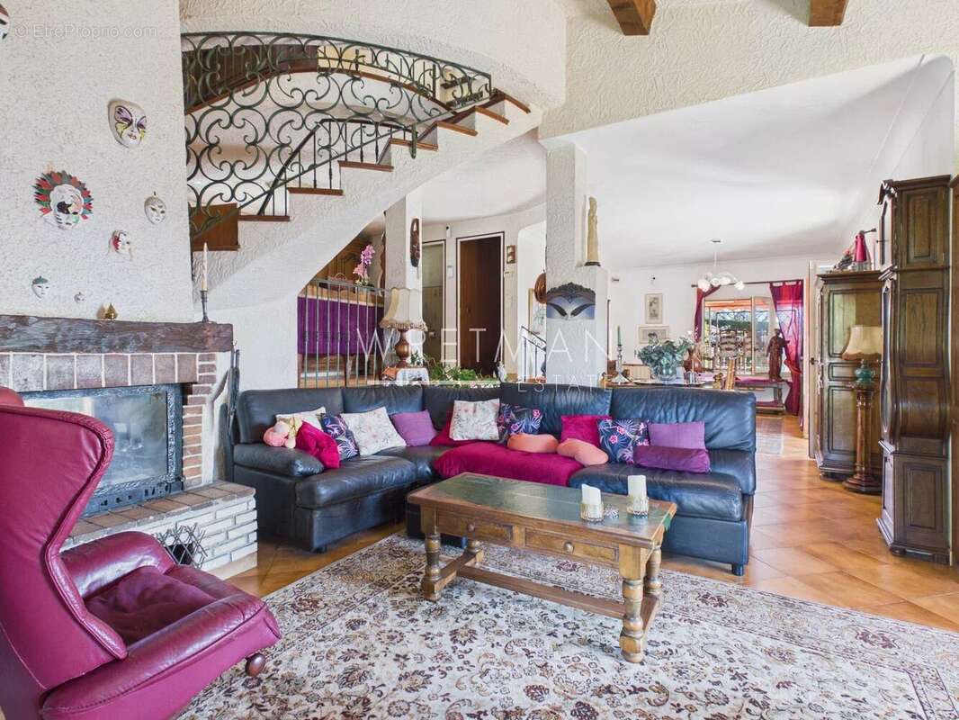 Maison à MONTAUROUX