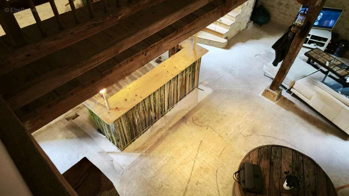 Maison à MOULINS-SUR-YEVRE