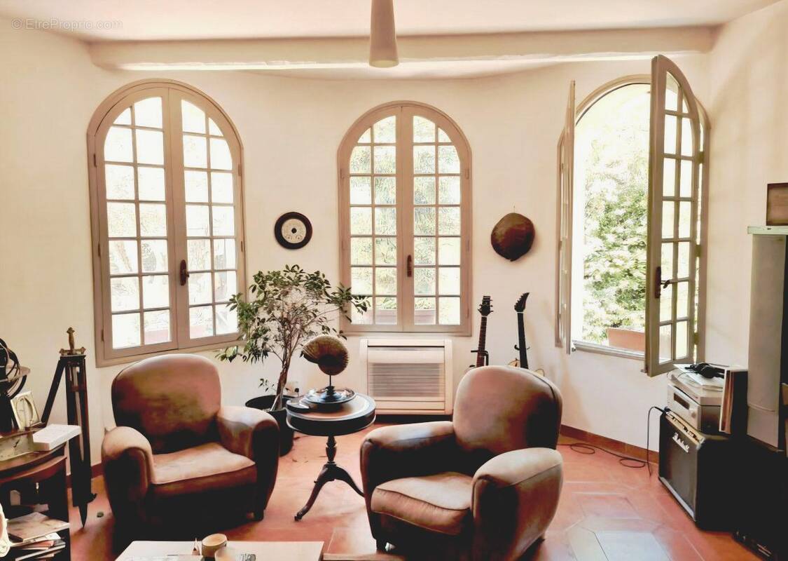 Maison à ENSUES-LA-REDONNE