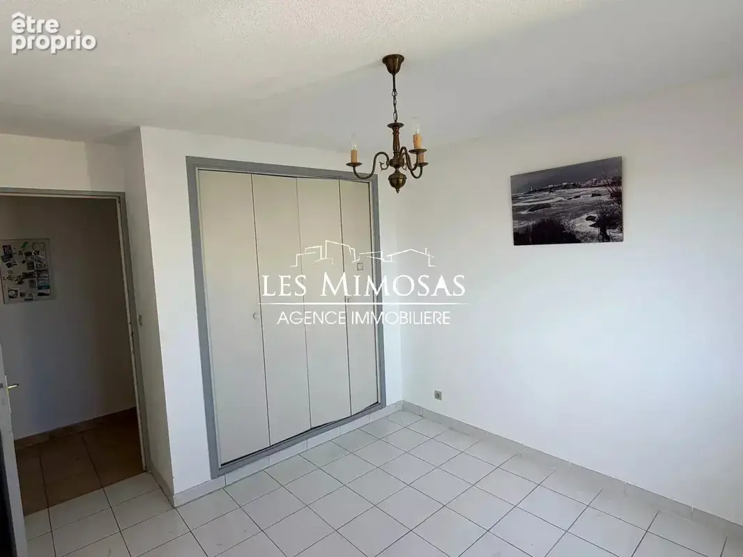 FREJUS, proche plages - Appartement 3 pièces avec parking et cave - photo 8