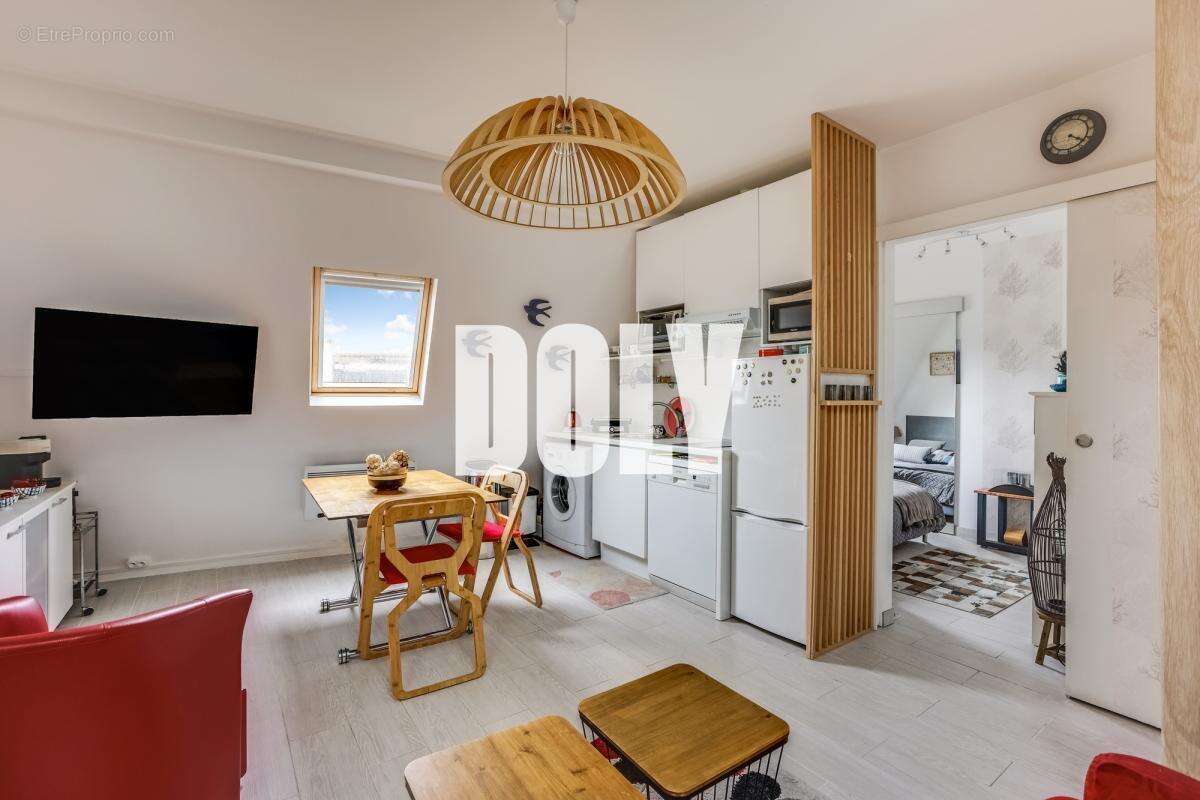 DOLY - Appartement 2 pièces - 32m2 - PLACE DES TERNES - 75017 - photo 4