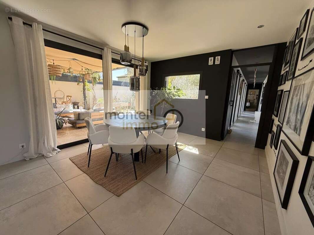 Maison à MONTELIMAR