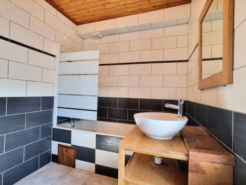 Appartement à BAUME-LES-DAMES