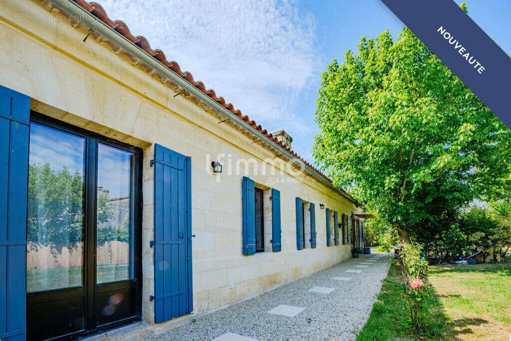 Maison à AMBES
