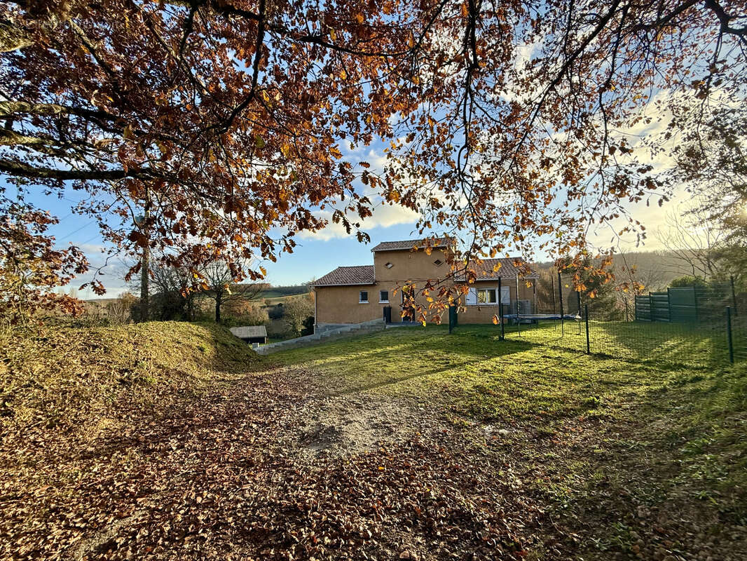 Maison à LE CASTERA