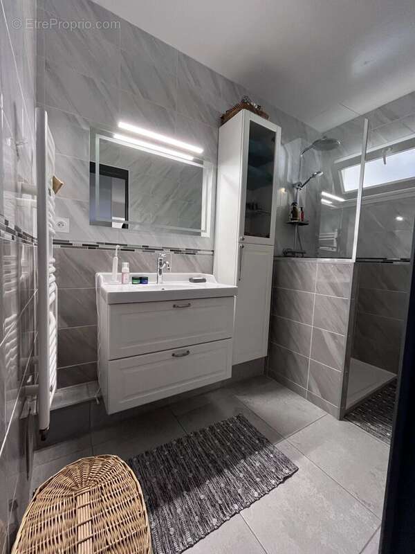 Appartement à AIX-LES-BAINS