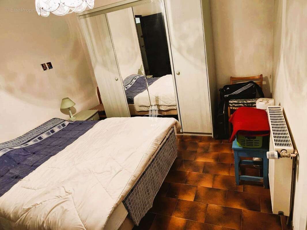 Maison à FIGANIERES