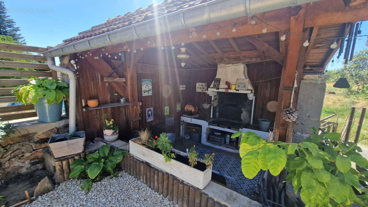 Charmante maison rénovée à Busset - photo 7