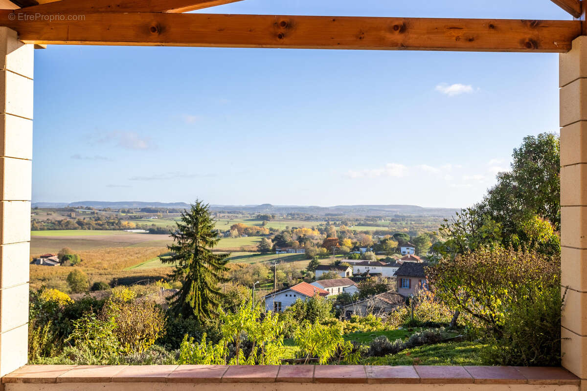 Maison à MONFLANQUIN
