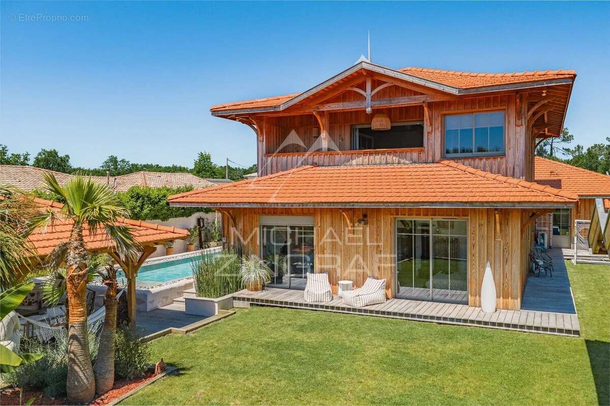 Maison à MIOS