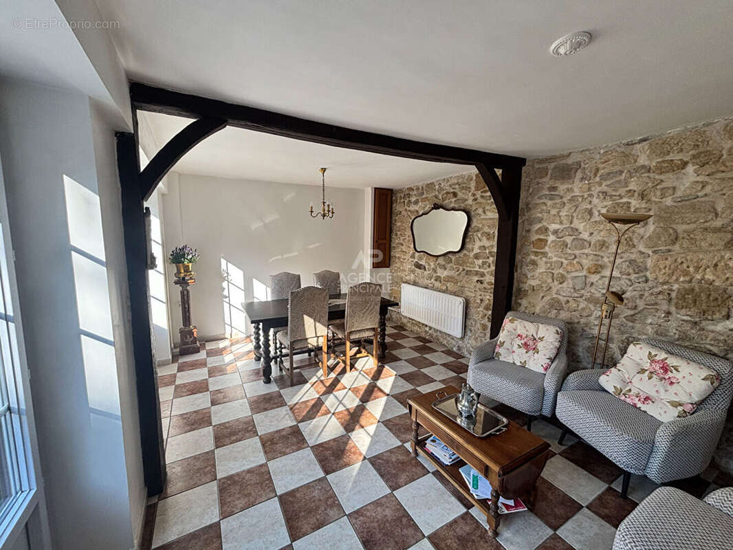 Maison à PONTOISE
