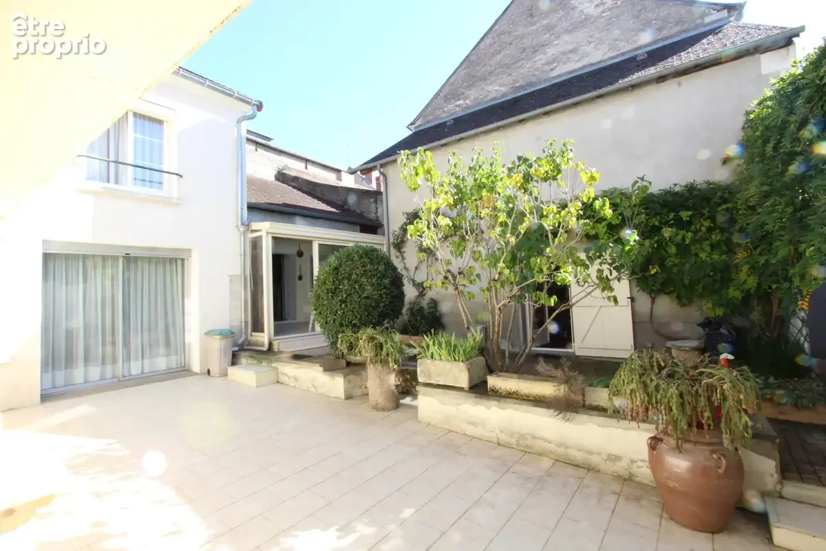 Elégante Maison T7 de 200m2 au coeur de La Charité-sur-Loire - photo 1