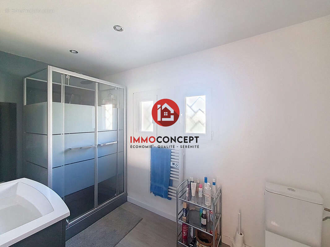 Maison à ROQUEMAURE