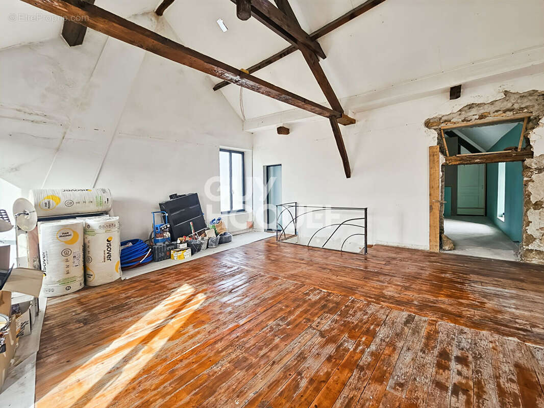 Maison à CHAUMES-EN-BRIE