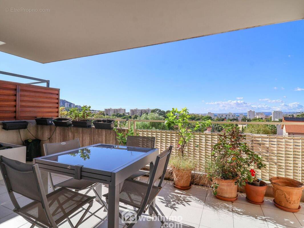 Appartement à MARSEILLE-9E