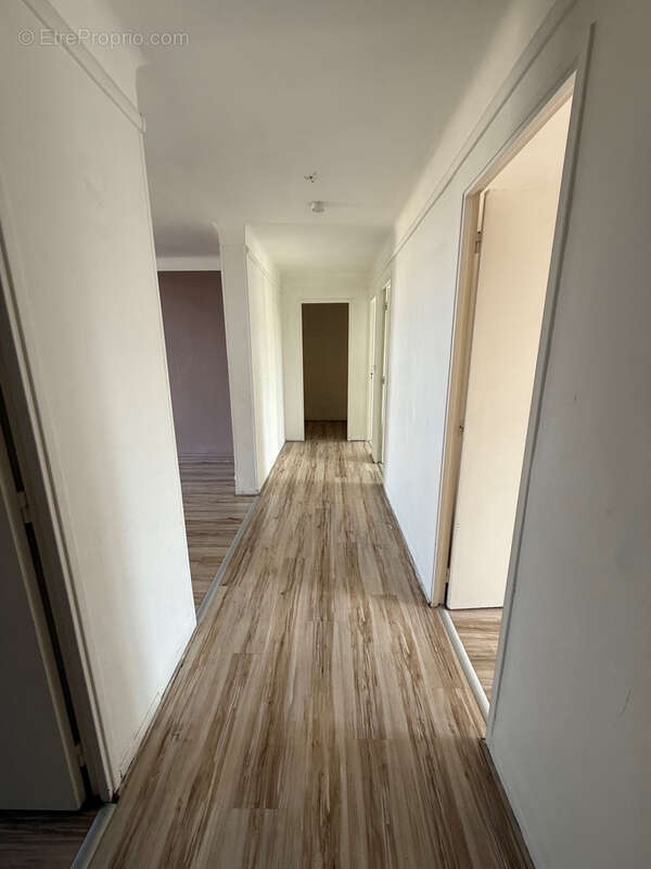 Beau T4 Traversant de 66m2 avec balcon - photo 11