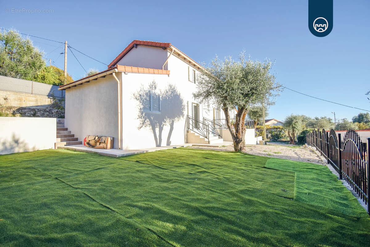 Maison à SAINT-ANDRE-DE-LA-ROCHE