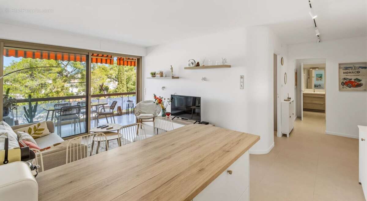Appartement à LE CANNET