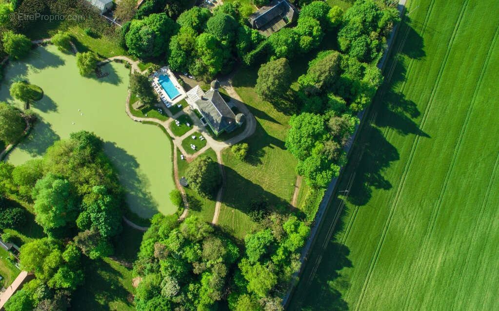 Maison à TOURNON-SAINT-PIERRE