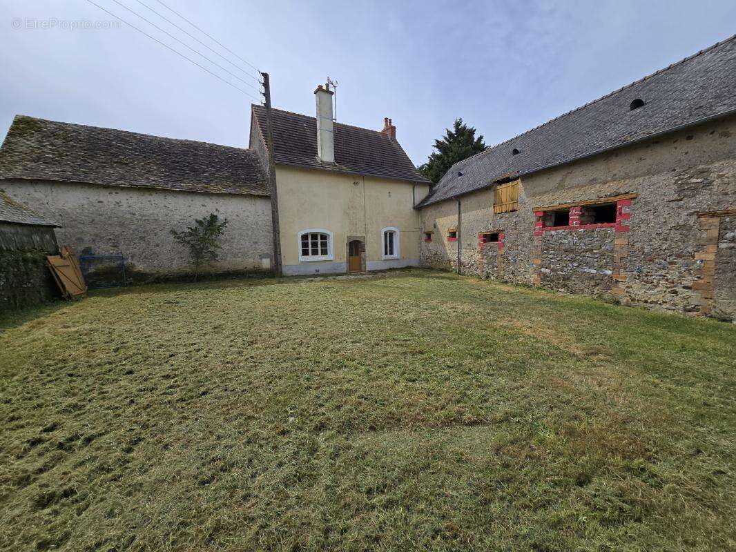 Maison à AUVERS-LE-HAMON