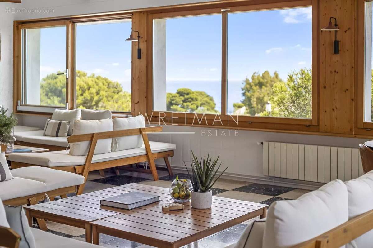 Maison à LES ISSAMBRES