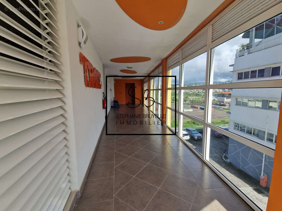 Commerce à FORT-DE-FRANCE