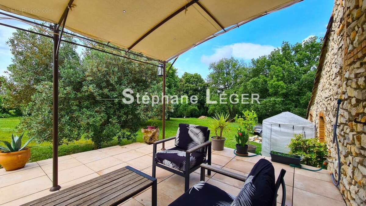 Maison à MONTELIMAR