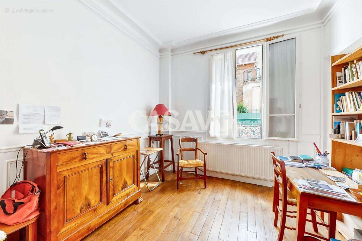 Appartement à PARIS-14E
