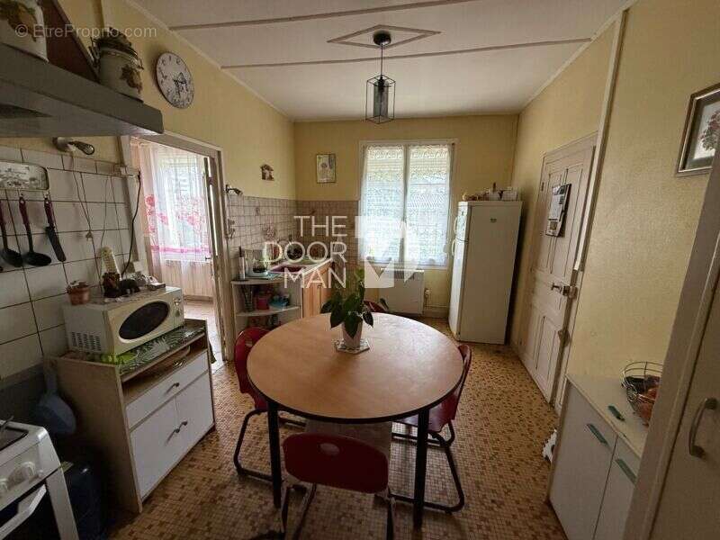 Maison à IS-EN-BASSIGNY