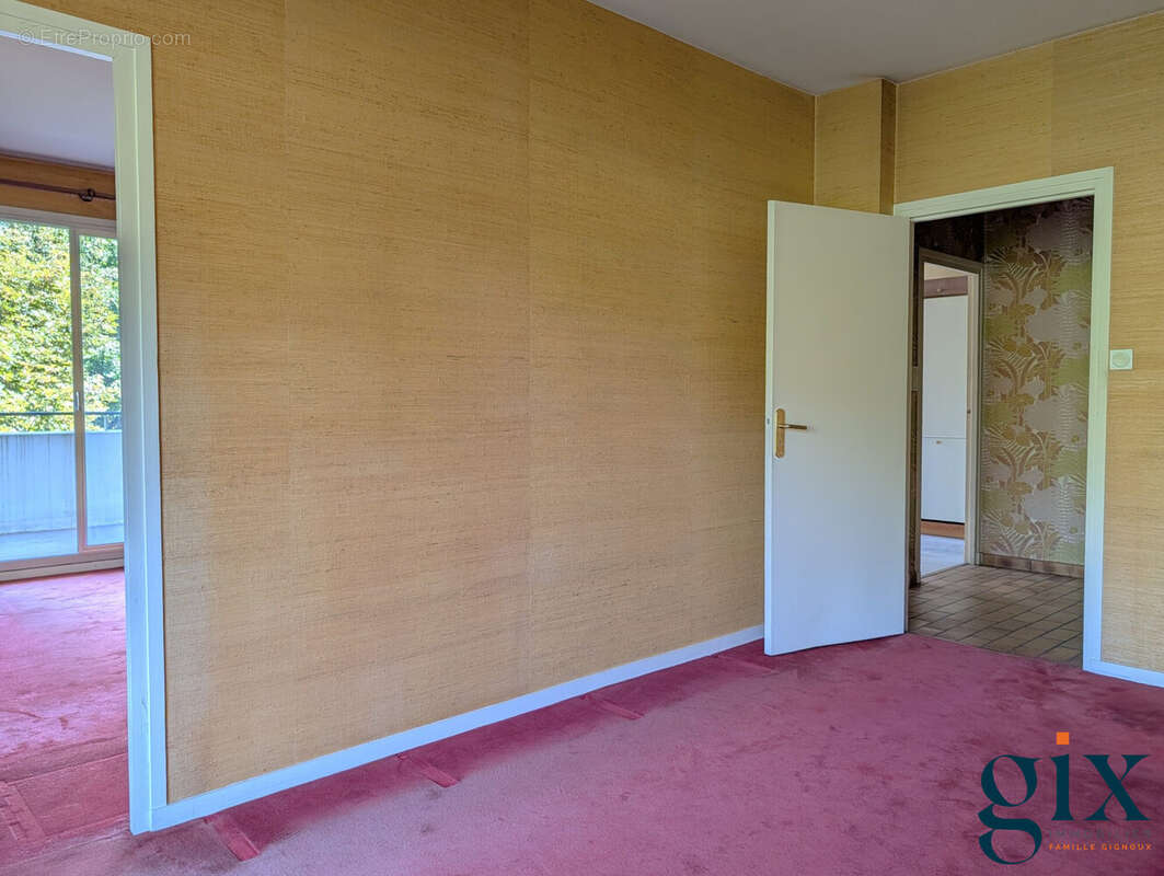 Appartement à MEYLAN