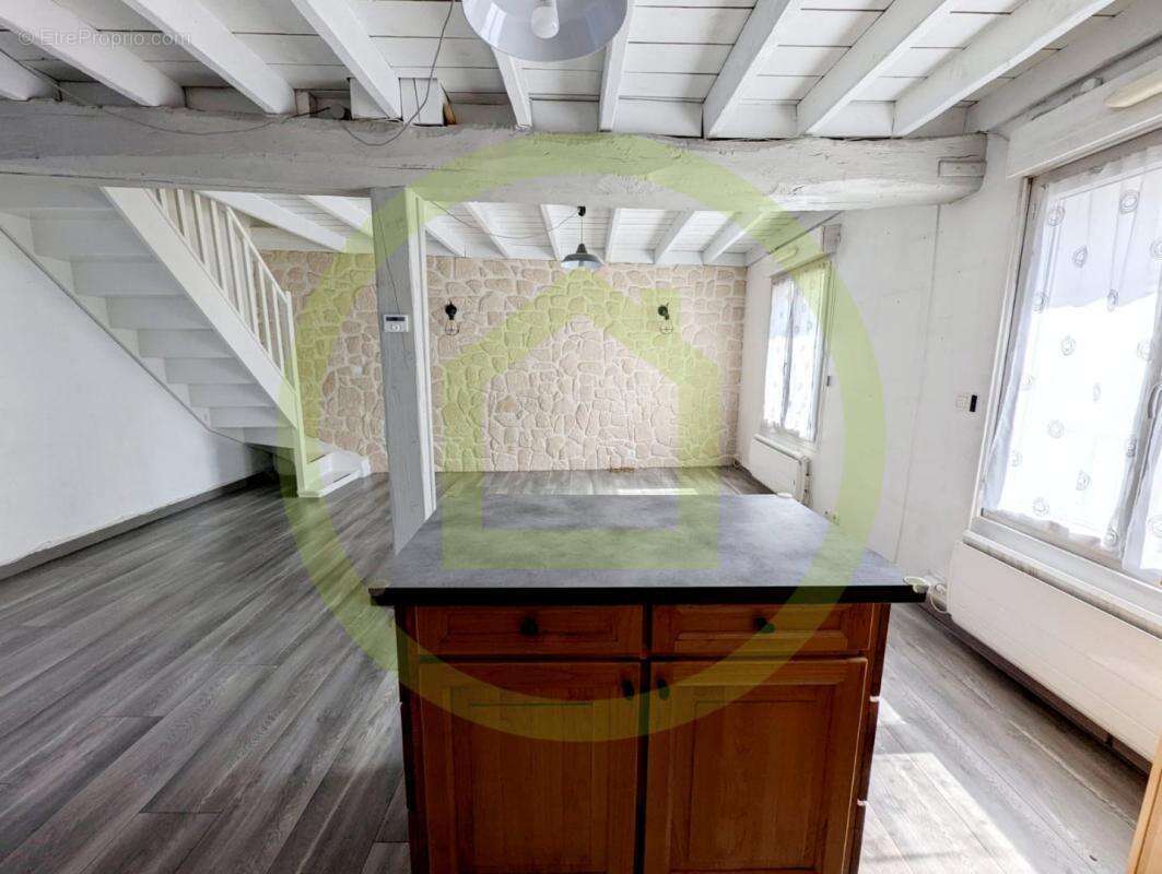 Maison à MERY-SUR-OISE