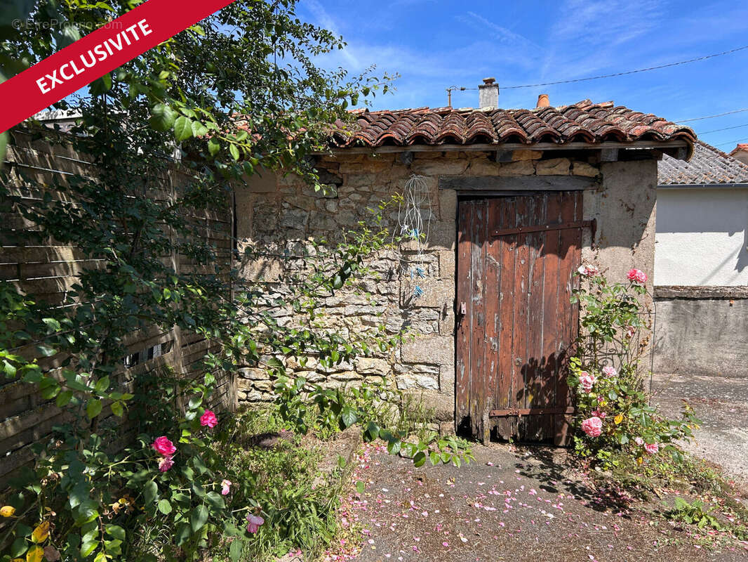 Maison à SAVIGNE