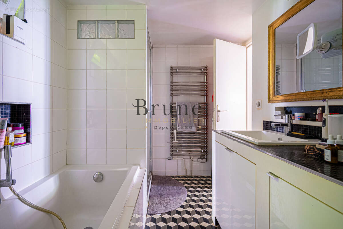 Appartement à SAINT-MAUR-DES-FOSSES