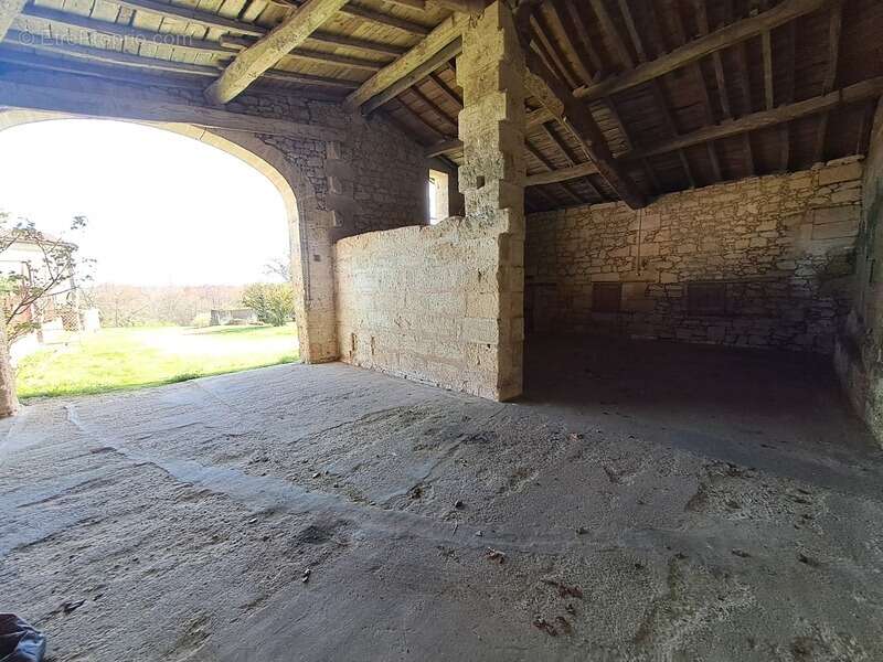 Maison à AUBIE-ET-ESPESSAS