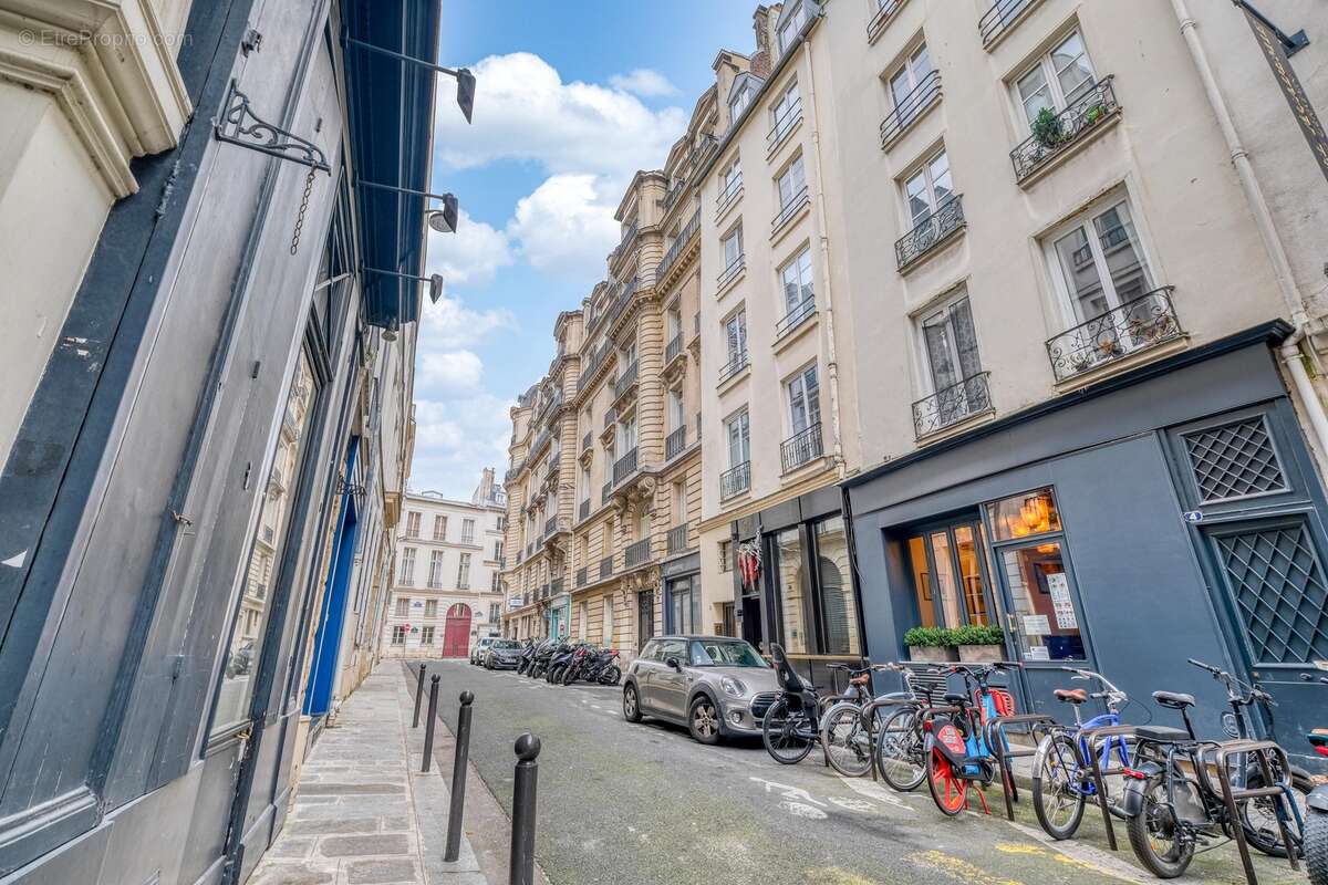 Appartement 16 m² à Paris-7e  - photo 9