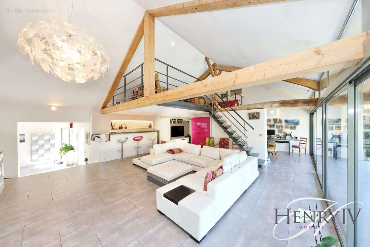 Maison à MONTBONNOT-SAINT-MARTIN