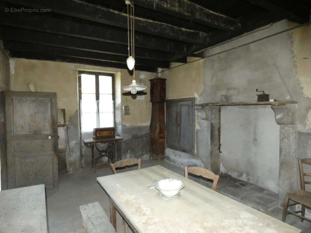 Maison à CHENERAILLES
