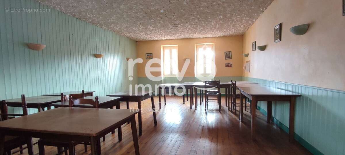 Commerce à LA CHEVROLIERE