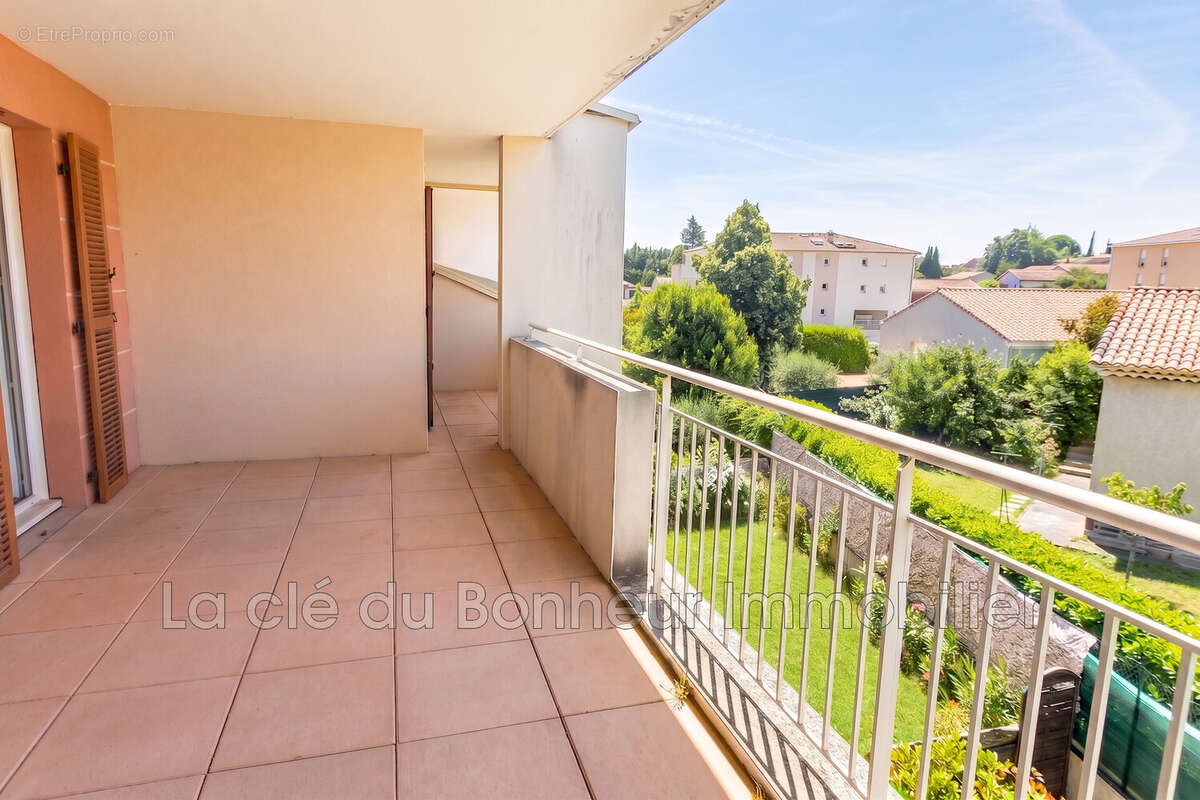 Appartement 94 m² à Manosque  - photo 2