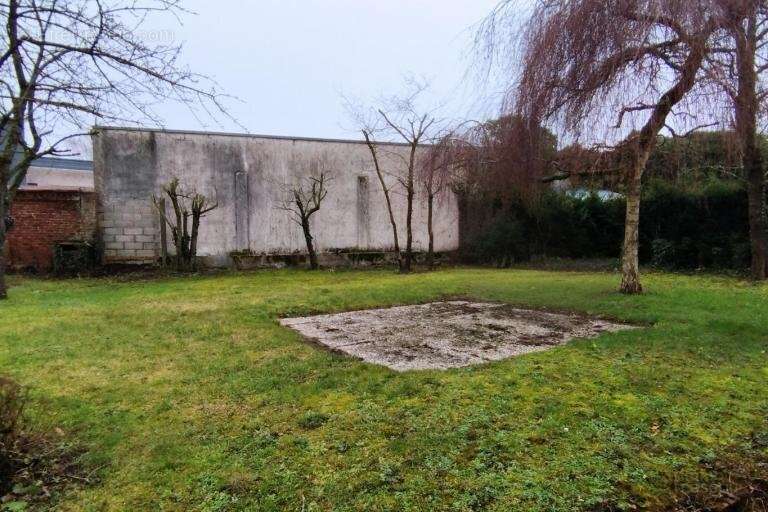 Maison à CREVECOEUR-LE-GRAND