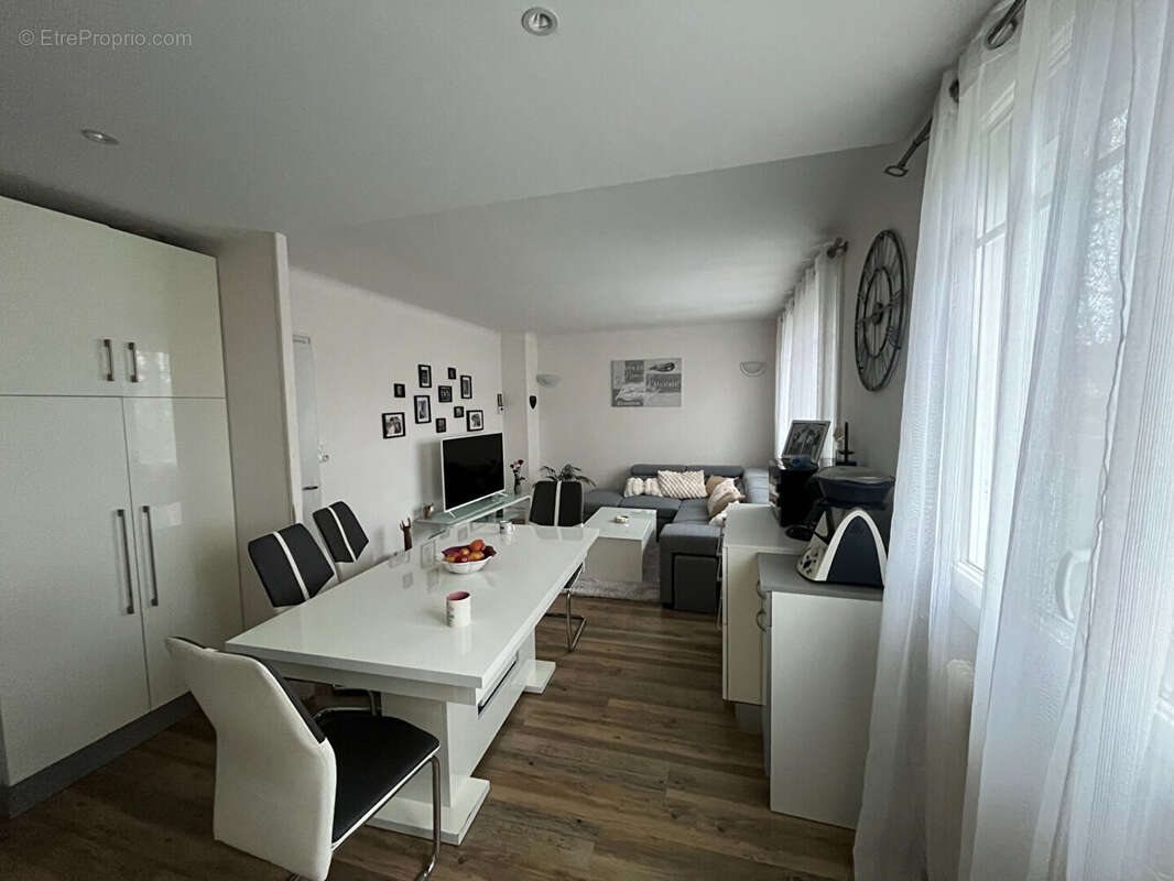Maison à CHAMBRAY-LES-TOURS