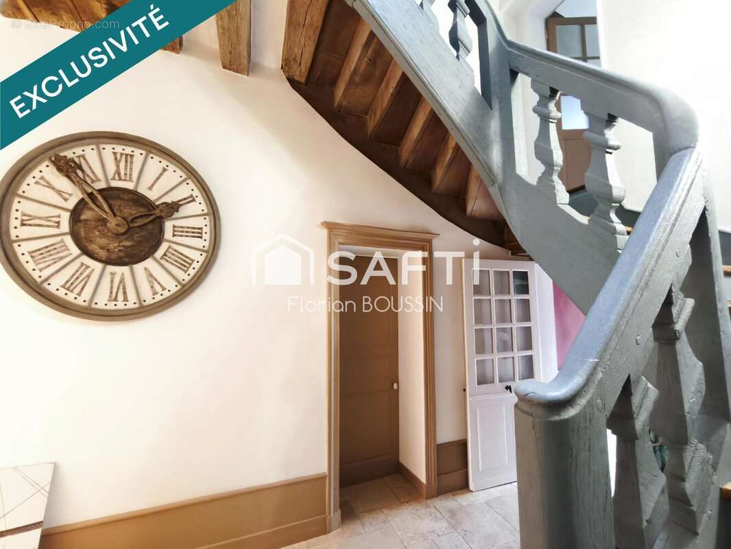 Maison 246 m² à Malicorne-Sur-Sarthe  - photo 5