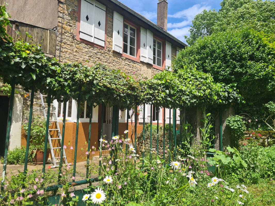 Photo 1 - Maison à ROUGEMONT